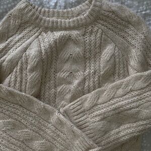 Universal Threads Oversized Women’s Sweater